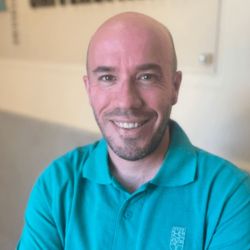 Dr. Alfonso Martínez Nova